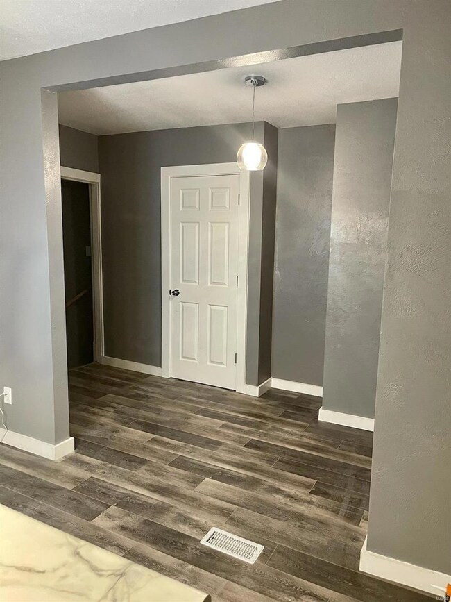 kitchen/dining room combo