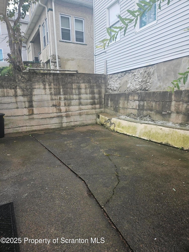 620 Fig St unit L 11, Scranton, PA 18505 - photo 6
