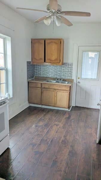 801 SW Main St, Ennis, TX 75119 - photo 3