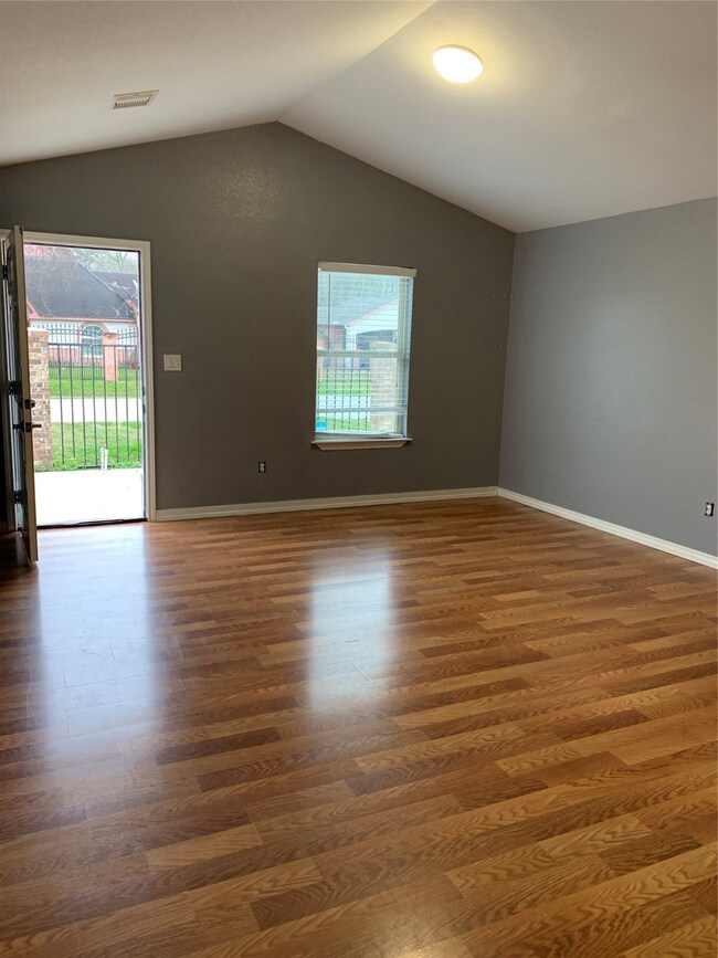 11375 Allwood St unit C, Houston, TX 77093 - photo 3