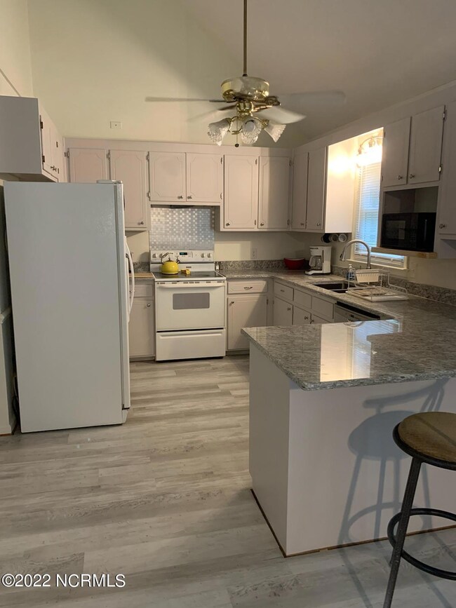 657 Corbett St, Winterville, NC 28590 - photo 5