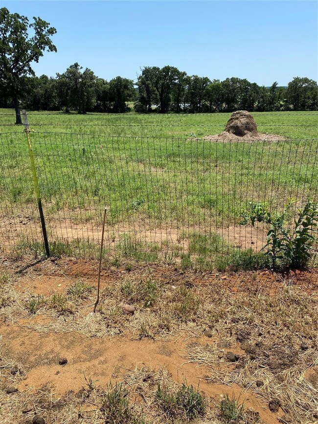 3641 Trails End Rd, Burleson, TX 76028 - photo 4