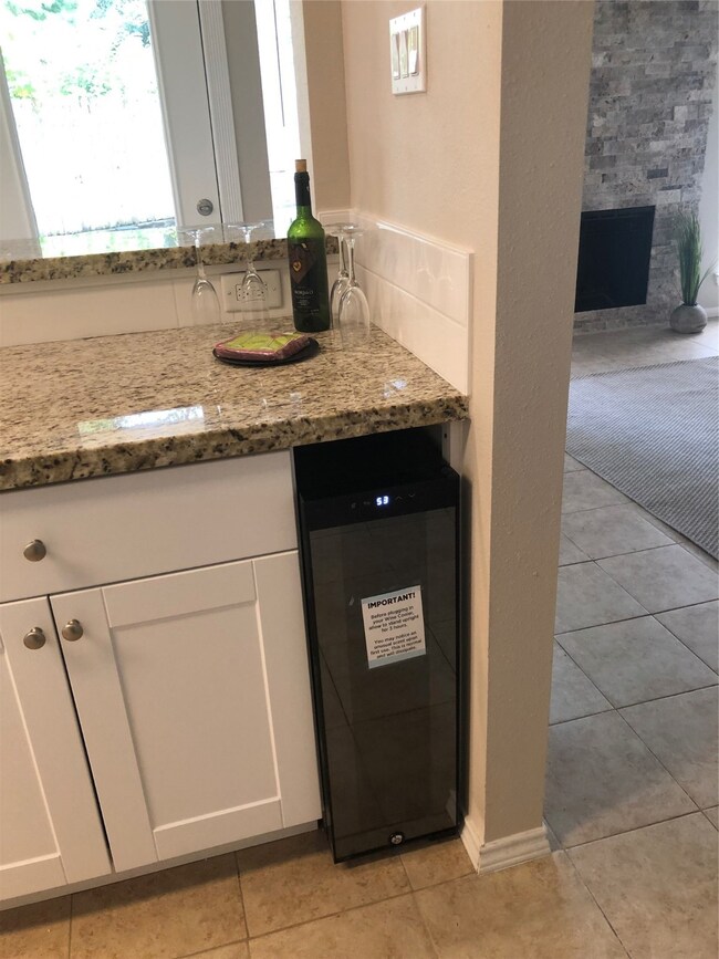 8407 E Ridge Dr, Houston, TX 77040 - photo 7