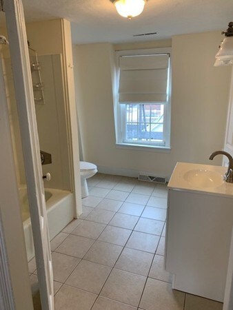 815 E 4th St unit 3, Boston, MA 02127 - photo 5