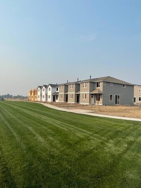 3704 NE Petrosa Ave, Bend, OR 97701 - photo 2