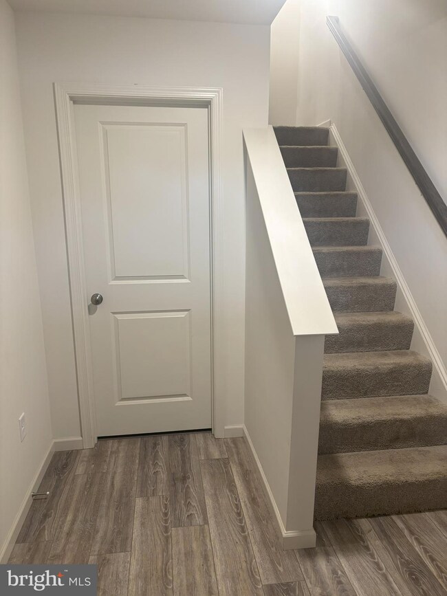 109 Kuechler Ct, Reading, PA 19606 - photo 2