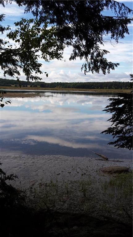 425+- ft of frontage on the kennebec...