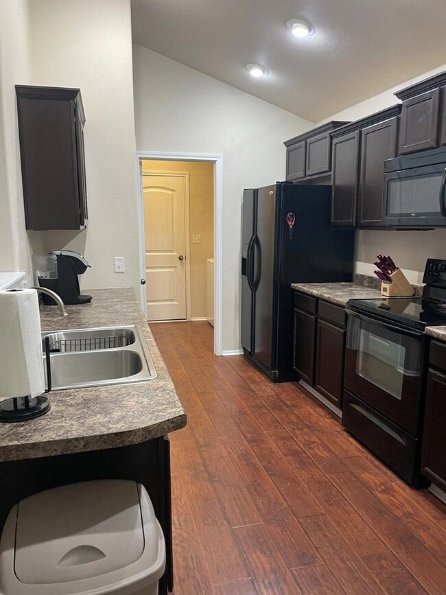 403 E 98th St, Odessa, TX 79765 - photo 5