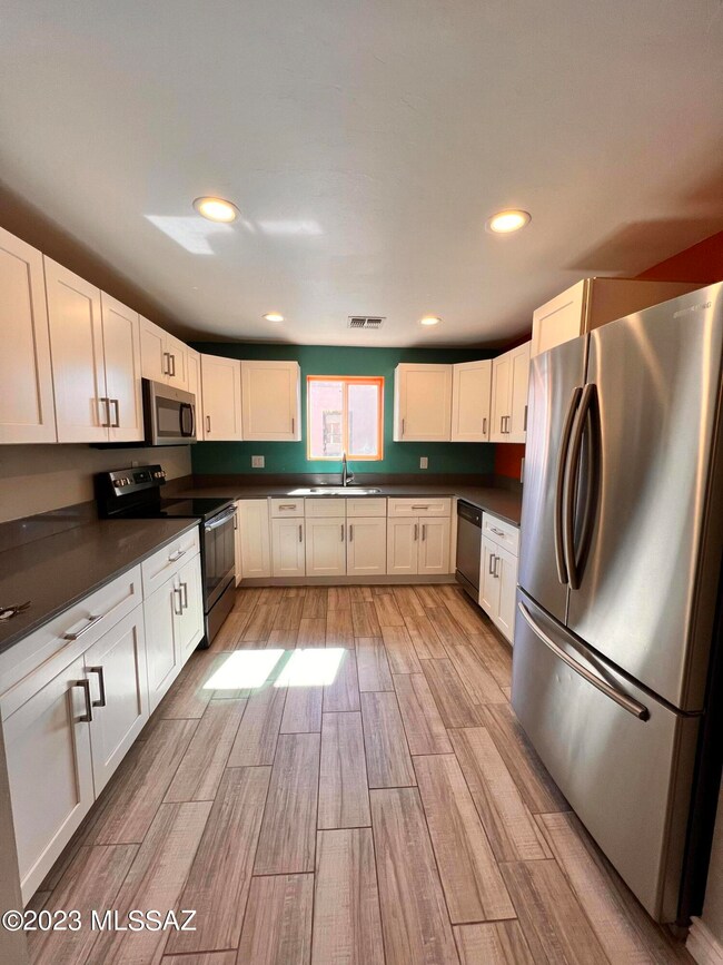 3855 N Tyndall Ave, Tucson, AZ 85719 - photo 7