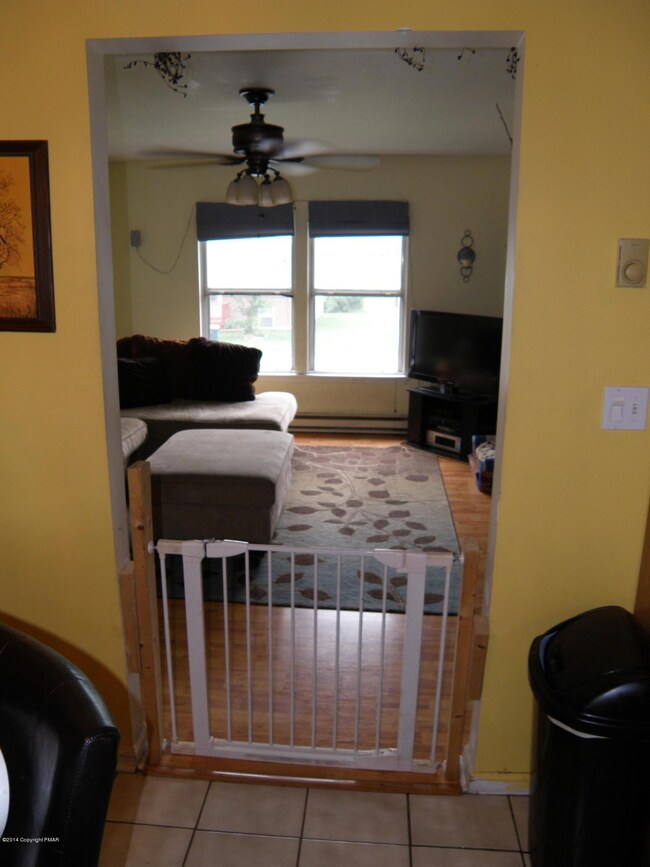 2736 Columbia St, Easton, PA 18045 - photo 5