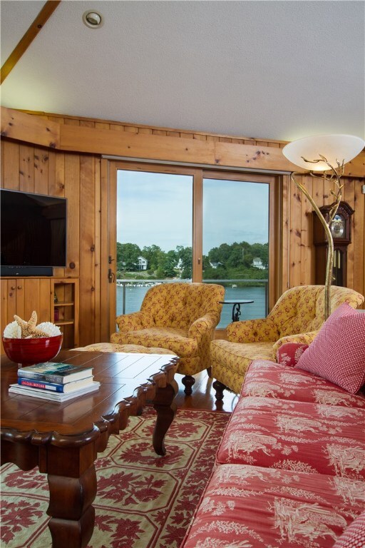 20 Stumpy Point Ln, Charlestown, RI 02813 - photo 4