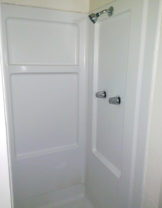 2210 Concord Ln, Redding, CA 96001 - photo 6