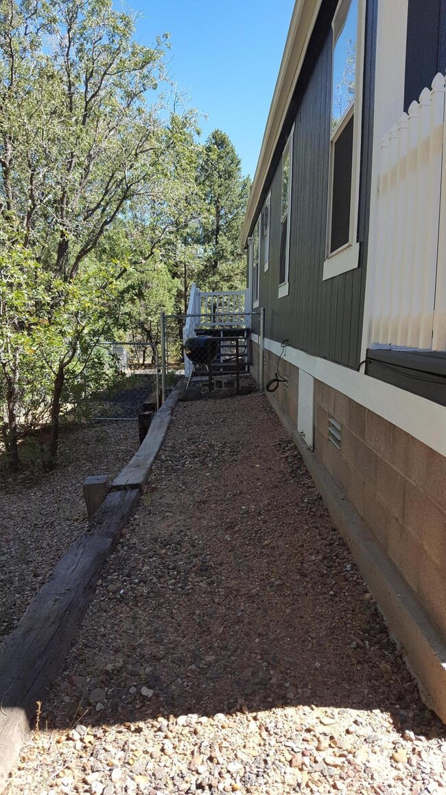 1081 S 8th Cul de Sac, Show Low, AZ 85901 - photo 5