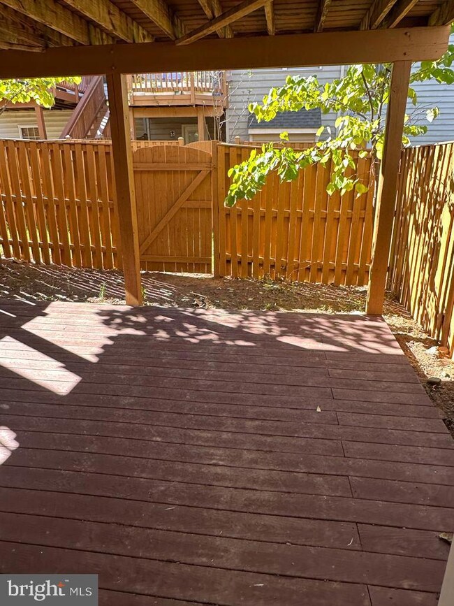 13517 Bannacker Place, Herndon, VA 20171 - photo 7