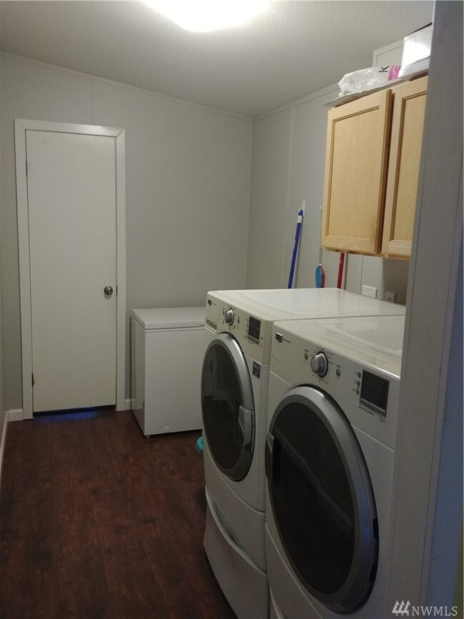 266 Smokey Rdg Rd, Onalaska, WA 98570 - photo 2