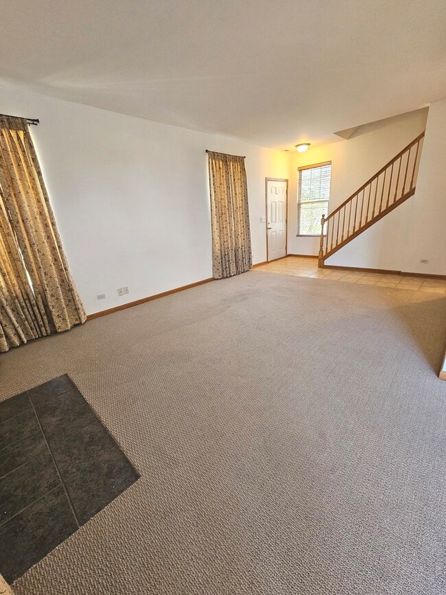 6739 Slate Dr unit 914, Carpentersville, IL 60110 - photo 6