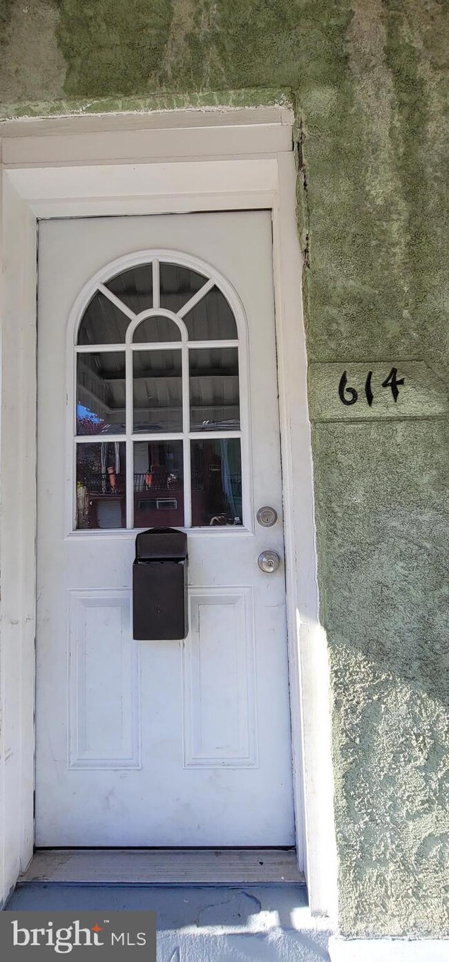 614 Locust St, Reading, PA 19604 - photo 4