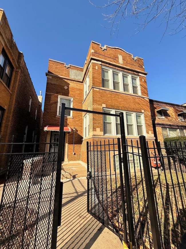 7838 S Laflin St, Chicago, IL 60620 - photo 2