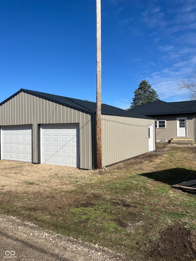 354 E Bloomingdale Rd, Montezuma, IN 47862 - photo 4