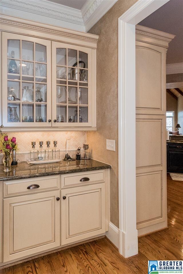 Butler's pantry between dining room and kitchen