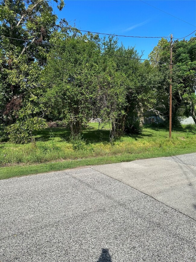 7103 Hoffman St, Houston, TX 77028 - photo 7