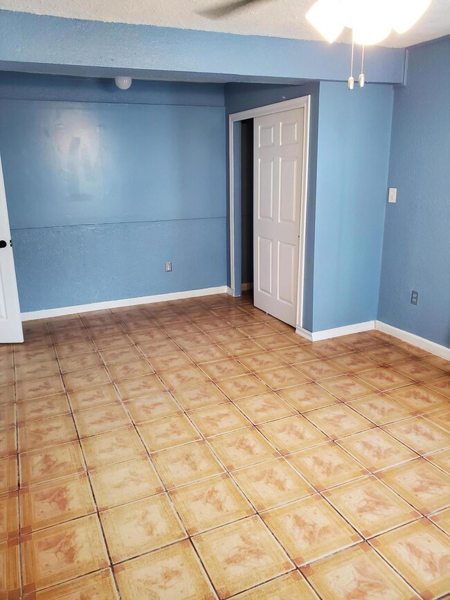 14565 Hendrik Dr unit A, Horizon City, TX 79928 - photo 5