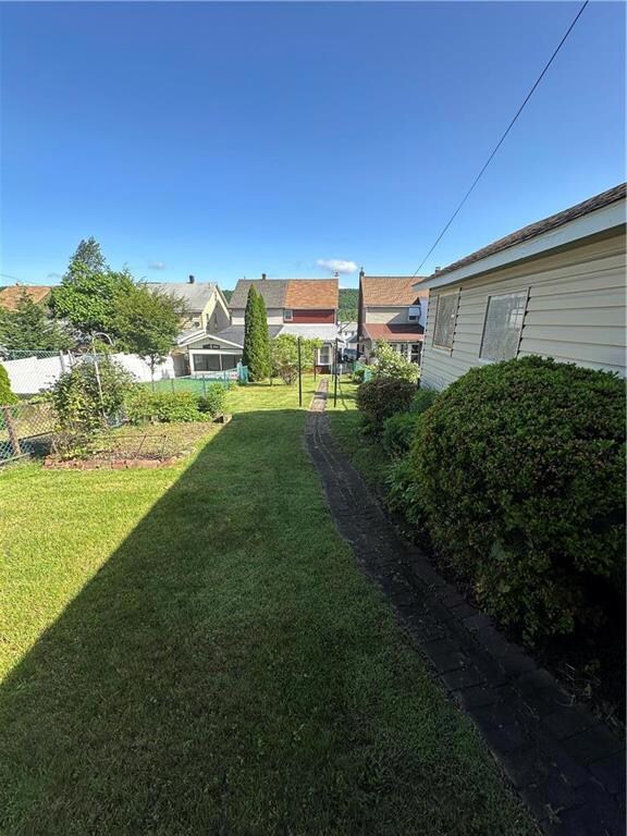 622 E Bertsch St, Lansford, PA 18232 - photo 5