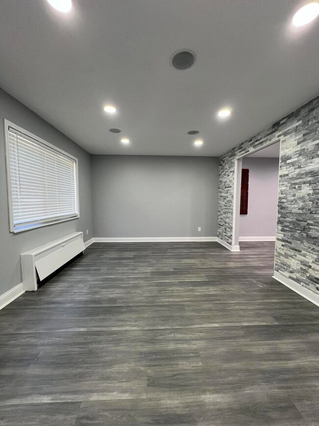 18971 Santa Rosa Dr, Detroit, MI 48221 - photo 5