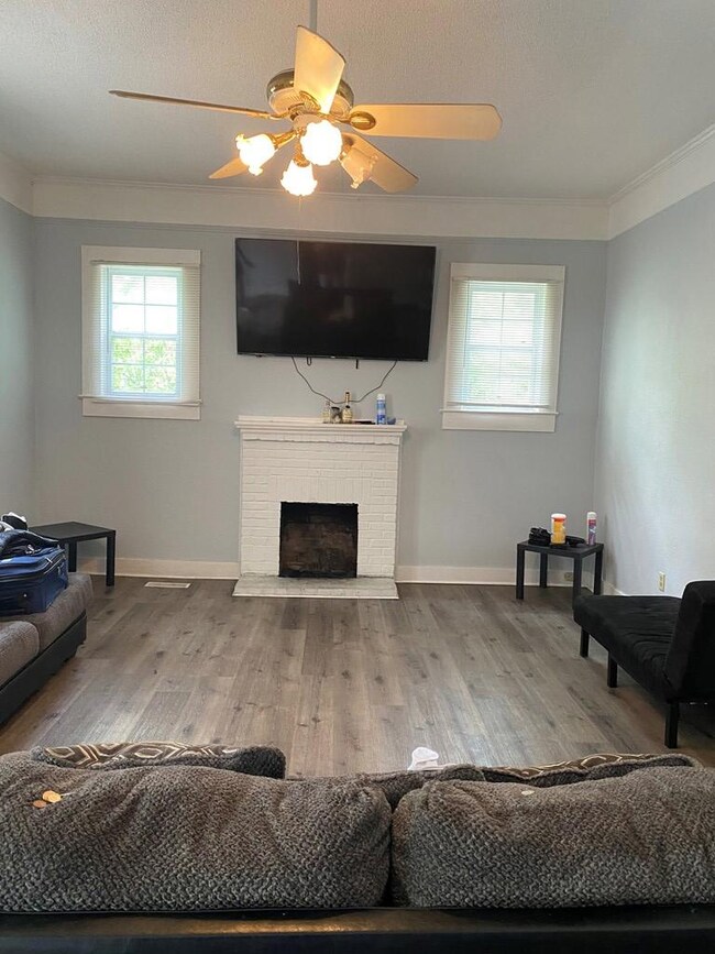 173 N Scott St, Camilla, GA 31730 - photo 2