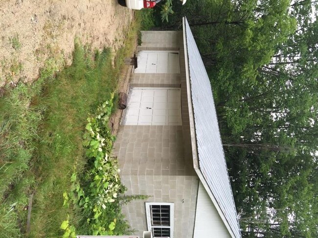 585 N Bridgton Rd, Bridgton, ME 04009 - photo 4