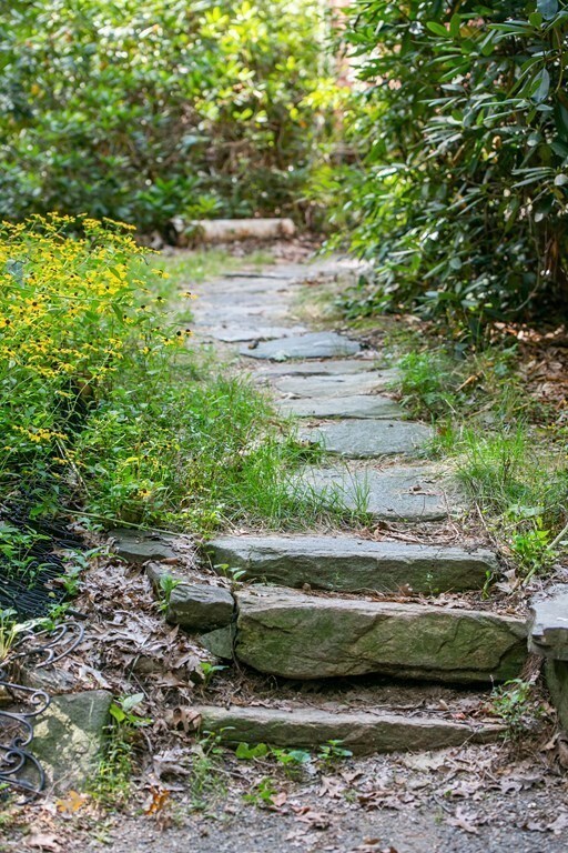 35 Juggler Meadow Rd, Leverett, MA 01054 - photo 3