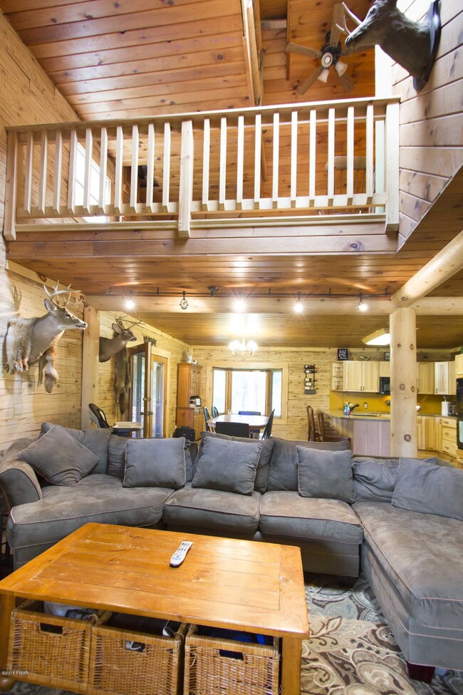 107 Harley Square, Greeley, PA 18425 - photo 5