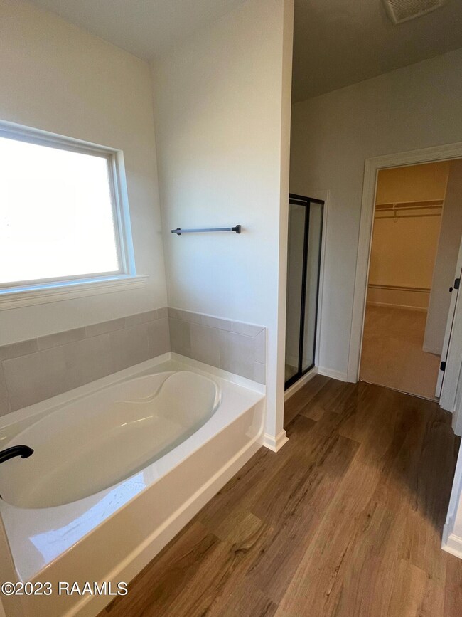 005 PRIMARY BATHROOM