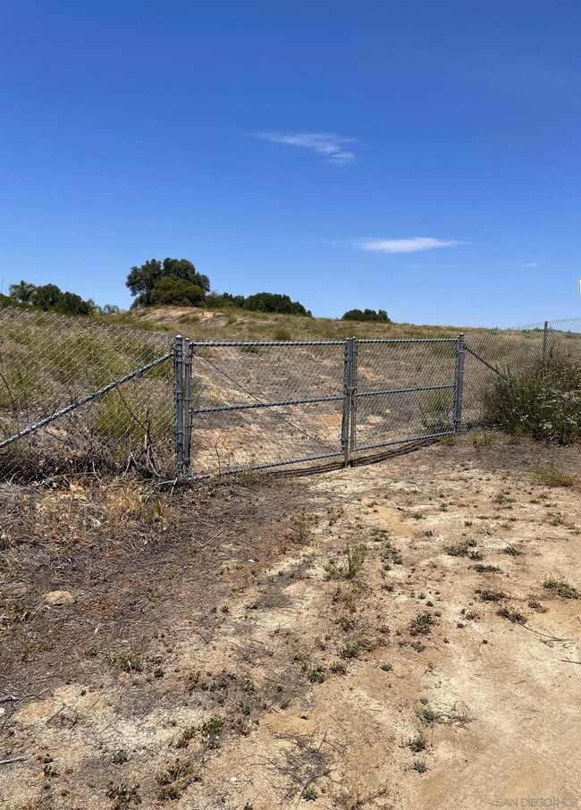 0 Knoll Park Ln unit 250029848, Fallbrook, CA 92028 - photo 5