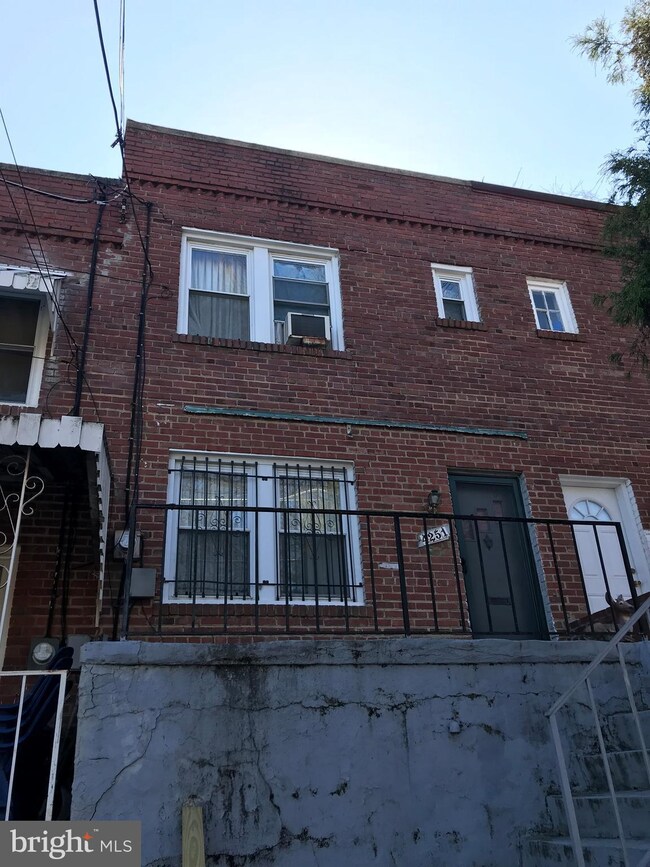 4251 Gault Place NE, Washington, DC 20019 - photo 3