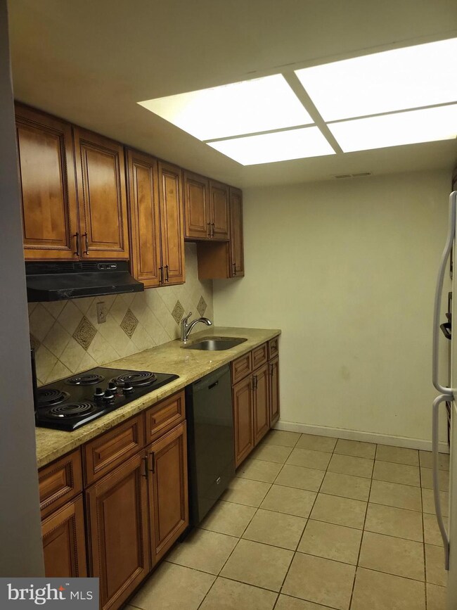 28 Fireside Ct, Willingboro, NJ 08046 - photo 4