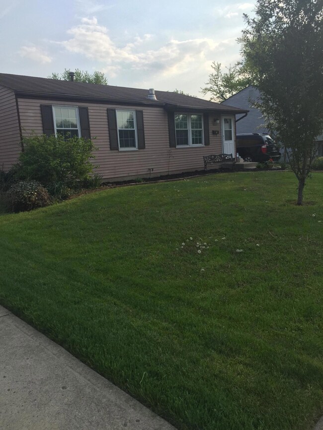 5069 Ewald Dr, Columbus, OH 43232 - photo 2