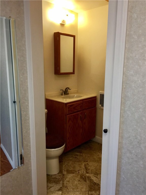 18 Wilcox St, Bristol, RI 02809 - photo 6