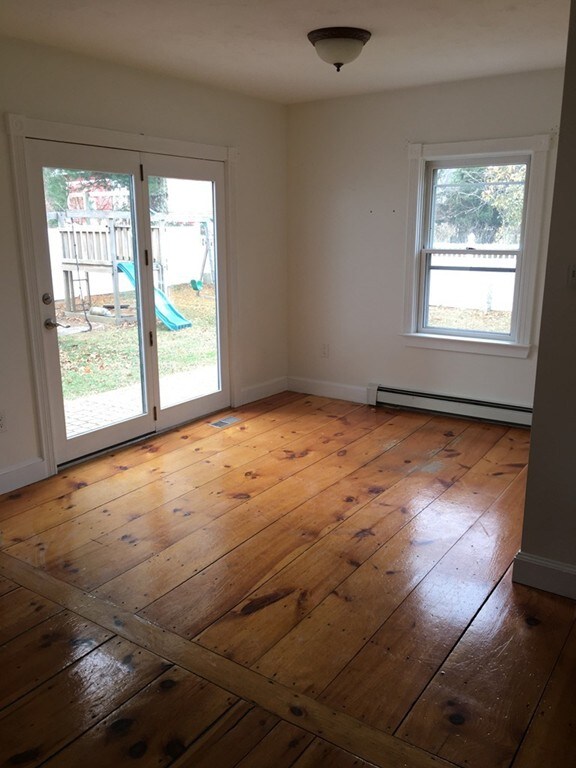 134 Whiting St unit 1, Hanover, MA 02339 - photo 3