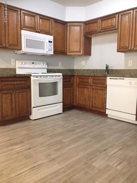 2121 S Pennington unit 48, Mesa, AZ 85202 - photo 3