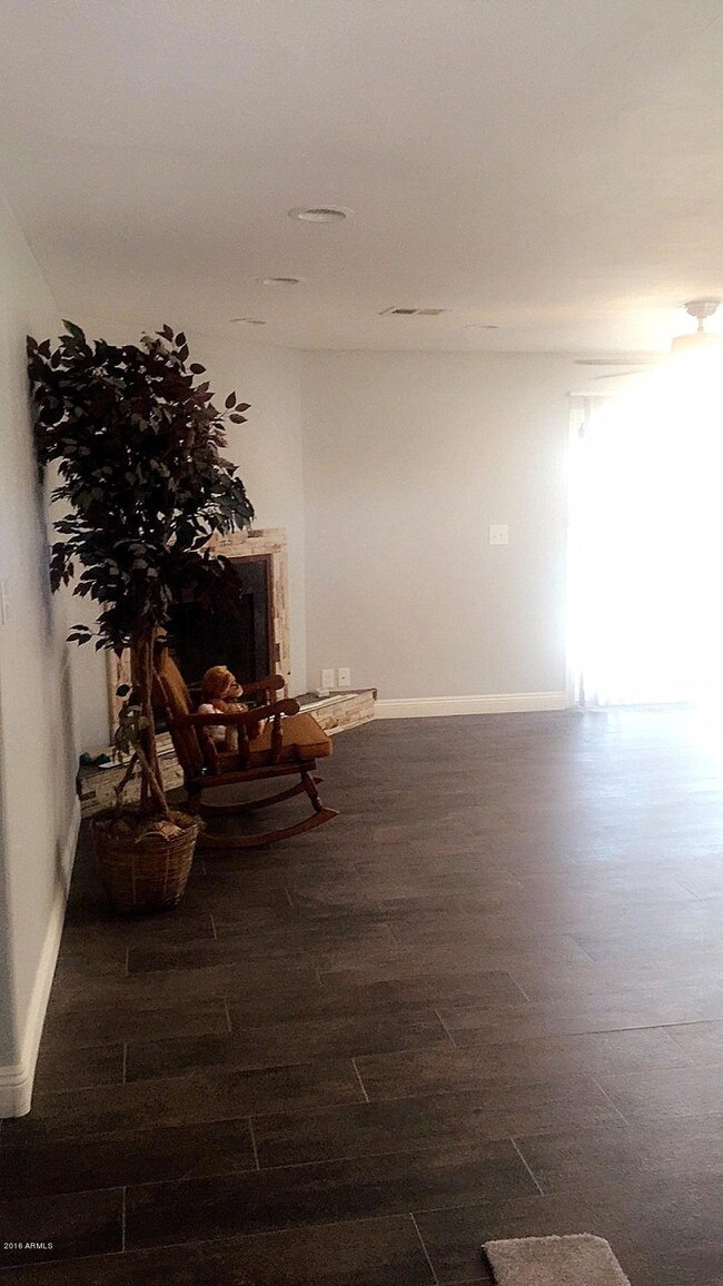 311 E Carter Dr, Tempe, AZ 85282 - photo 5