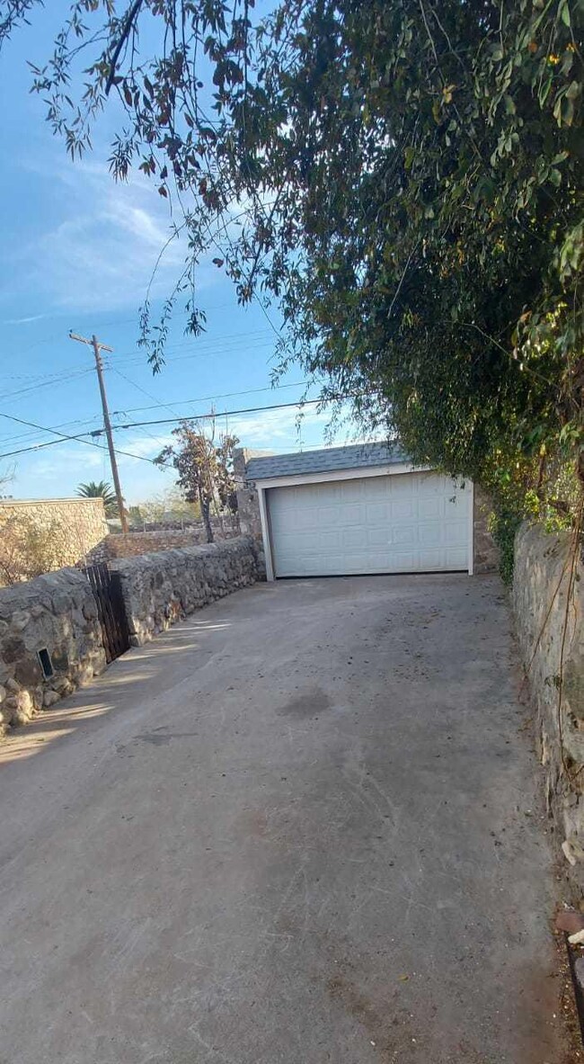 3204 Altura Ave, El Paso, TX 79930 - photo 5