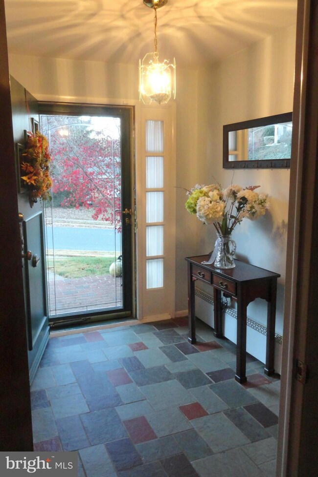 4719 Ruby Ave, Halethorpe, MD 21227 - photo 3