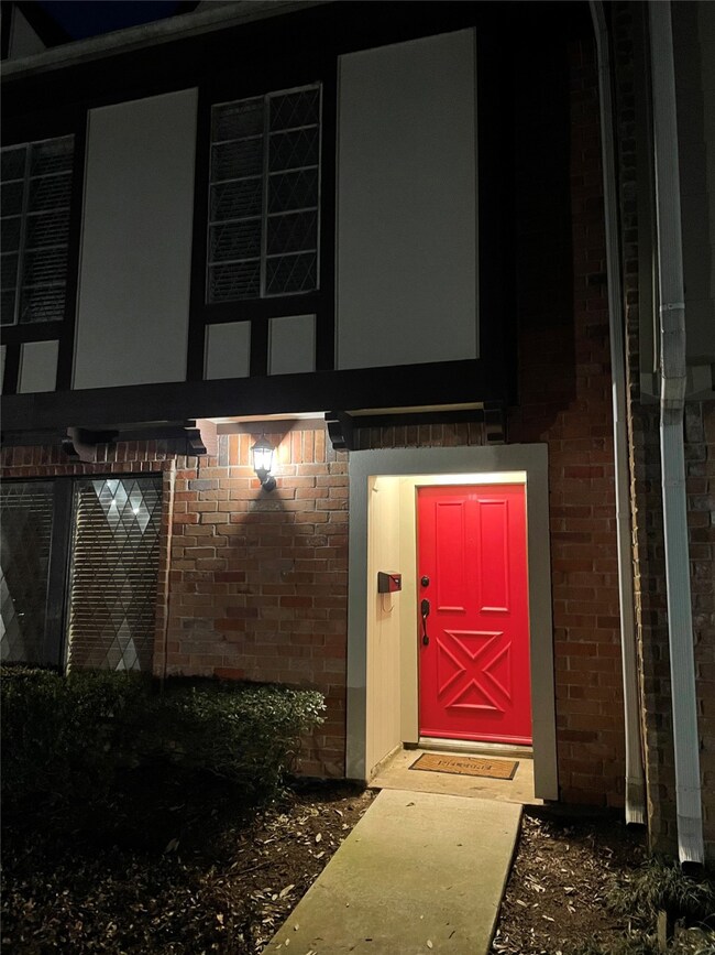 14301 Misty Meadow Ln, Houston, TX 77079 - photo 3