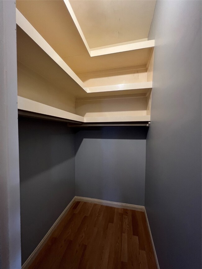 1147 Norham St, Houston, TX 77022 - photo 7