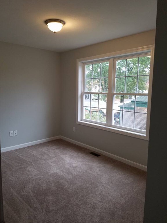 32 Kent St, Lawrence, MA 01843 - photo 7