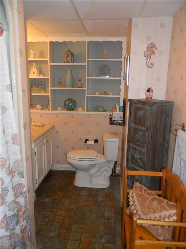 Full bathrroom