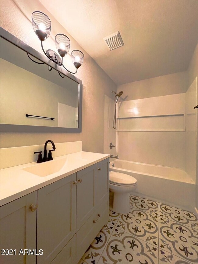 6653 N 46th Ln, Glendale, AZ 85301 - photo 4