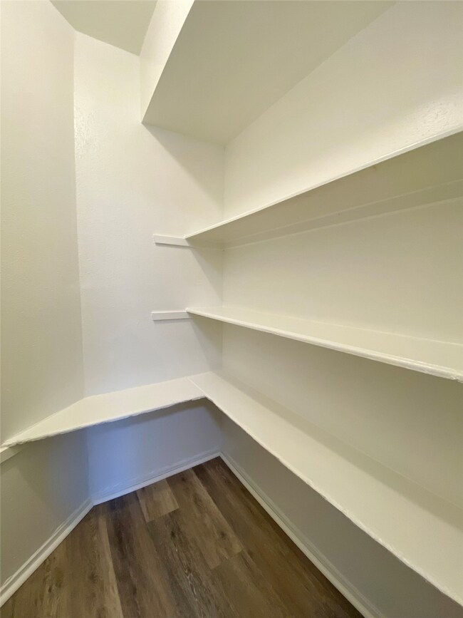 7200 W Tc Jester Blvd Unit 2502 Blvd unit 2502, Houston, TX 77088 - photo 5