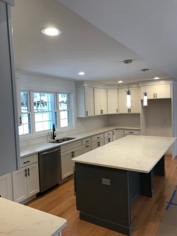 288 Old Marsh Hill Rd, Dracut, MA 01826 - photo 3